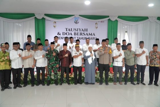 Malam pergantian tahun di kantor gubernur Kaltara diisi tausiyah – Biro Adpim Kaltara